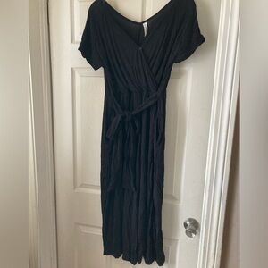 Latched Mama V neck nursing romper size L